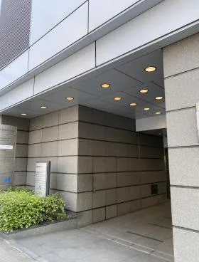 京王新宿追分ビルの外観