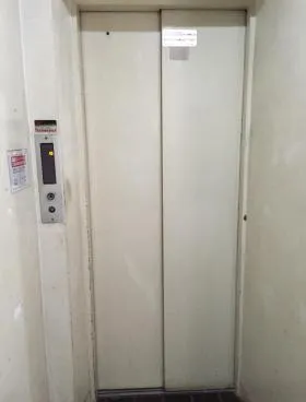 田辺ビルの外観