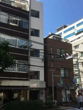 北国ビルの外観