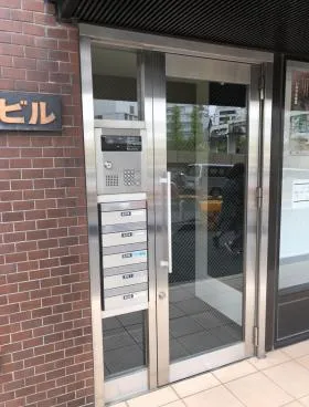 東日ビルの外観