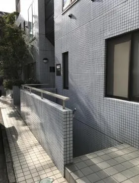 青山Kハイツビルの外観
