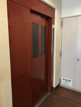 エム・エフ青山ビルの外観