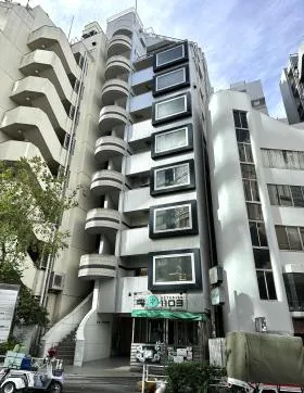 スタープラザ青山の外観
