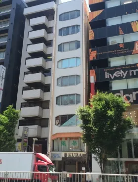 渋谷フラットビルの外観