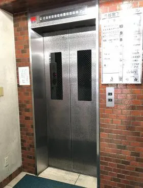 宮下パークビルの外観