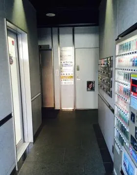 渋谷トライアングルビルの外観