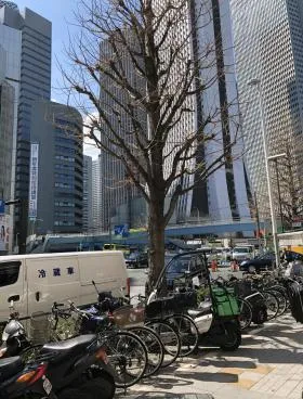 西新宿小林ビルの外観