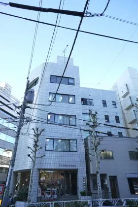 ラ・ネージュ青山の外観