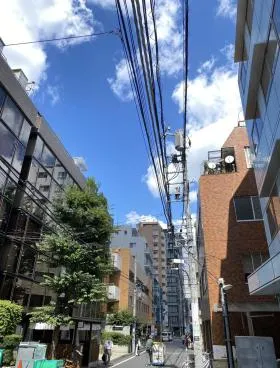 TOMOEビルの外観
