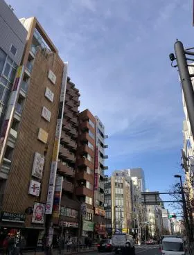 西新宿ビルの外観