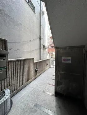 西新宿佐藤ビルの外観