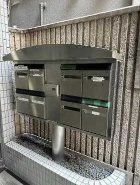西新宿佐藤ビルの外観