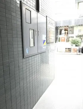 荻津ビルの外観