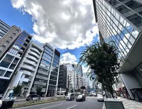 キングビルの外観