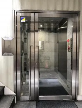 JPLビルの外観