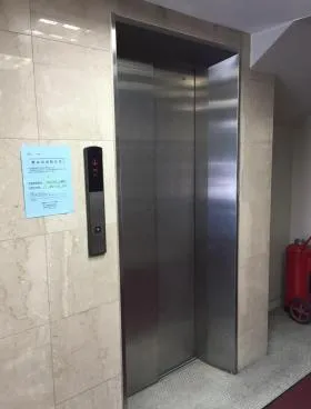三貴ビルの外観