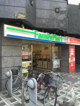 早稲田駅前ビルの外観