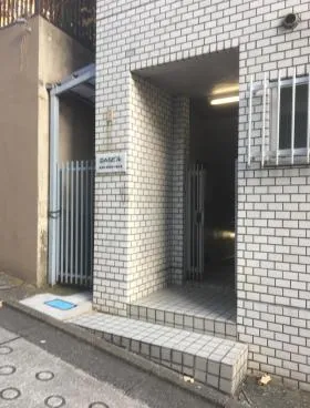 DAGビルの外観