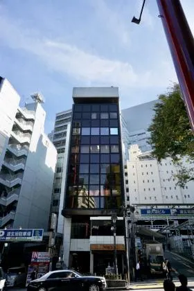 世界堂ビルの外観