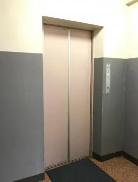横山ビルの外観
