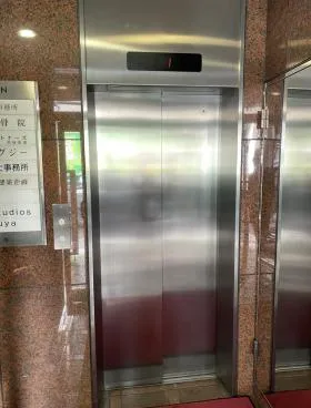 エフビルの外観