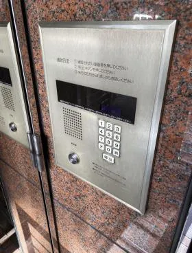 エフビルの外観