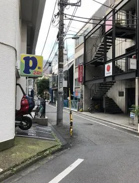 EGGビルの外観