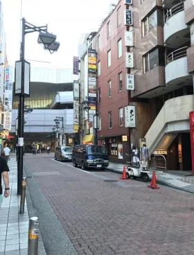 照力ビルの外観