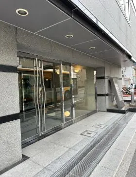 エアマンズビル市ヶ谷の外観