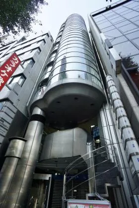 SNT渋谷ビルの外観