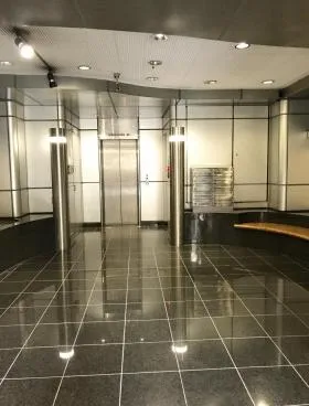 SNT渋谷ビルの外観
