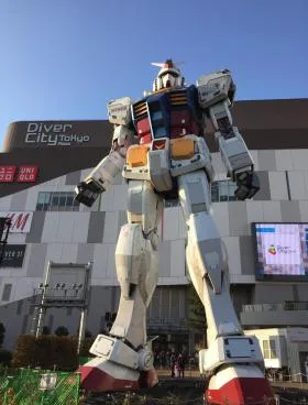 ダイバーシティ東京オフィスタワーの外観