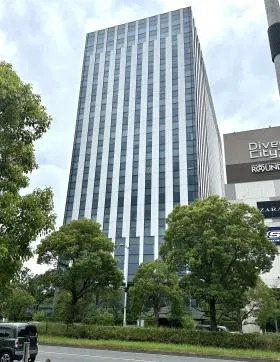 ダイバーシティ東京オフィスタワーの外観