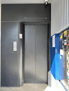 246青山の外観