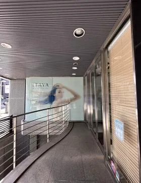 246青山の外観