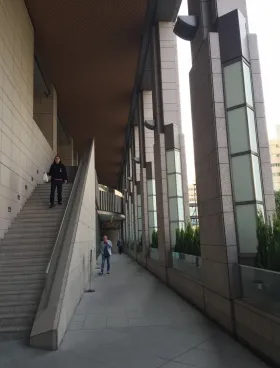 セルリアンタワーの外観