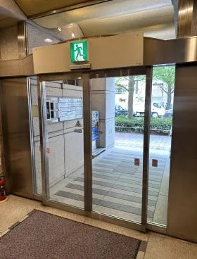 スタンダードビルの外観