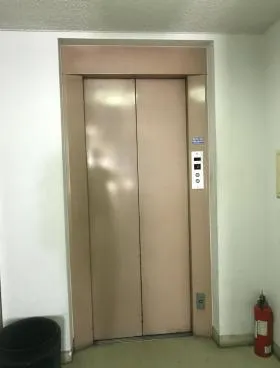 メイサ南平台ビルの外観