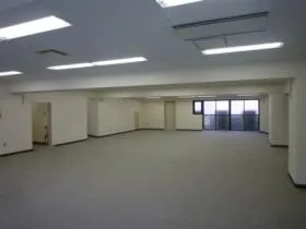 西倉LKビルの外観