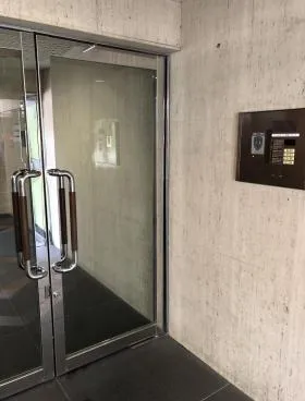Uビルの外観
