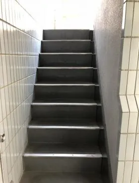 Uビルの外観