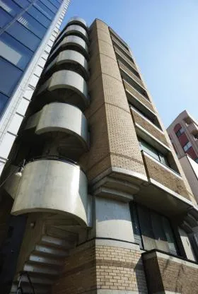 BRICKSビルの外観