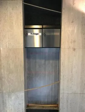 BRICKSビルの外観