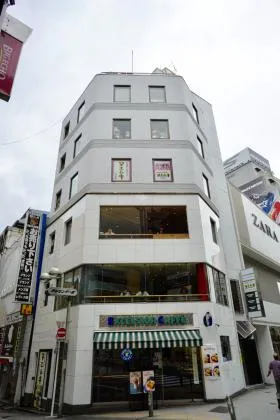 江島屋ビルの外観