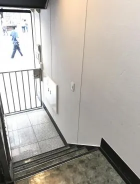 江島屋ビルの外観