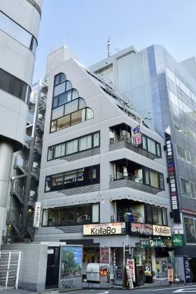 M&Iビルの外観