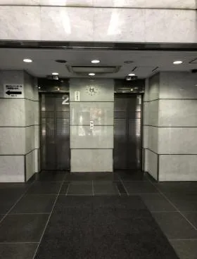 KDX東茅場町三洋(旧:東茅場町有楽)ビルの外観
