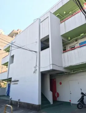 ニューシブヤマンションビルの外観