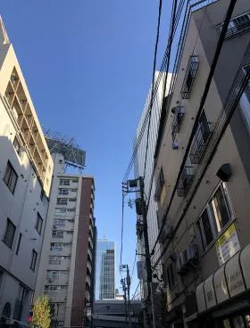 YMプリントタワービルの外観