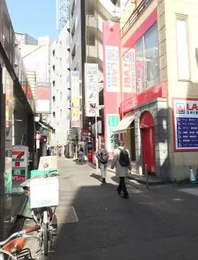 若槻ビルの外観
